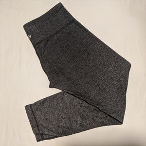 Lululemon Grey 3/4 Length Mid-Rise Workout Pants